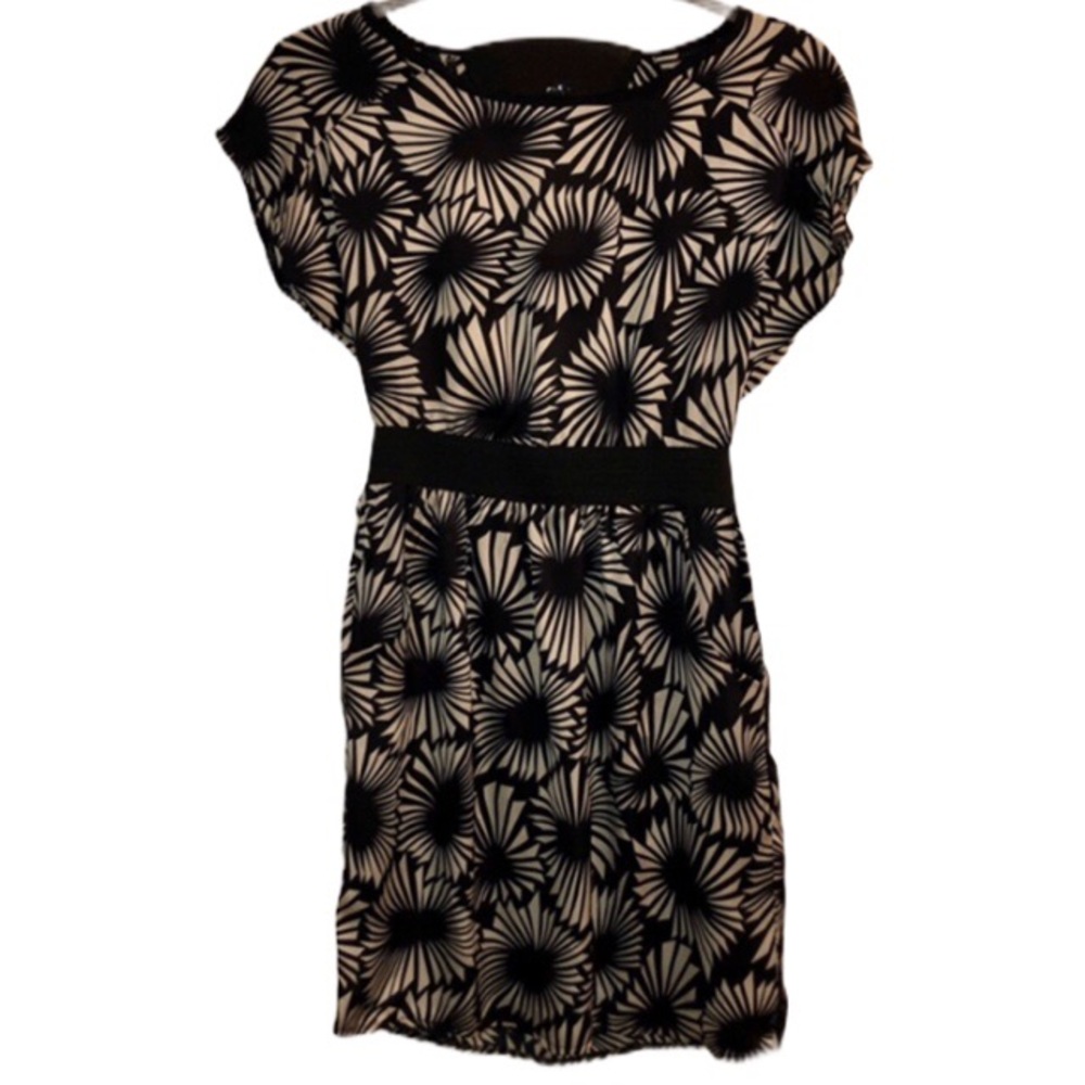 Annabella Black/Cream Floral Dress, Back Cutouts